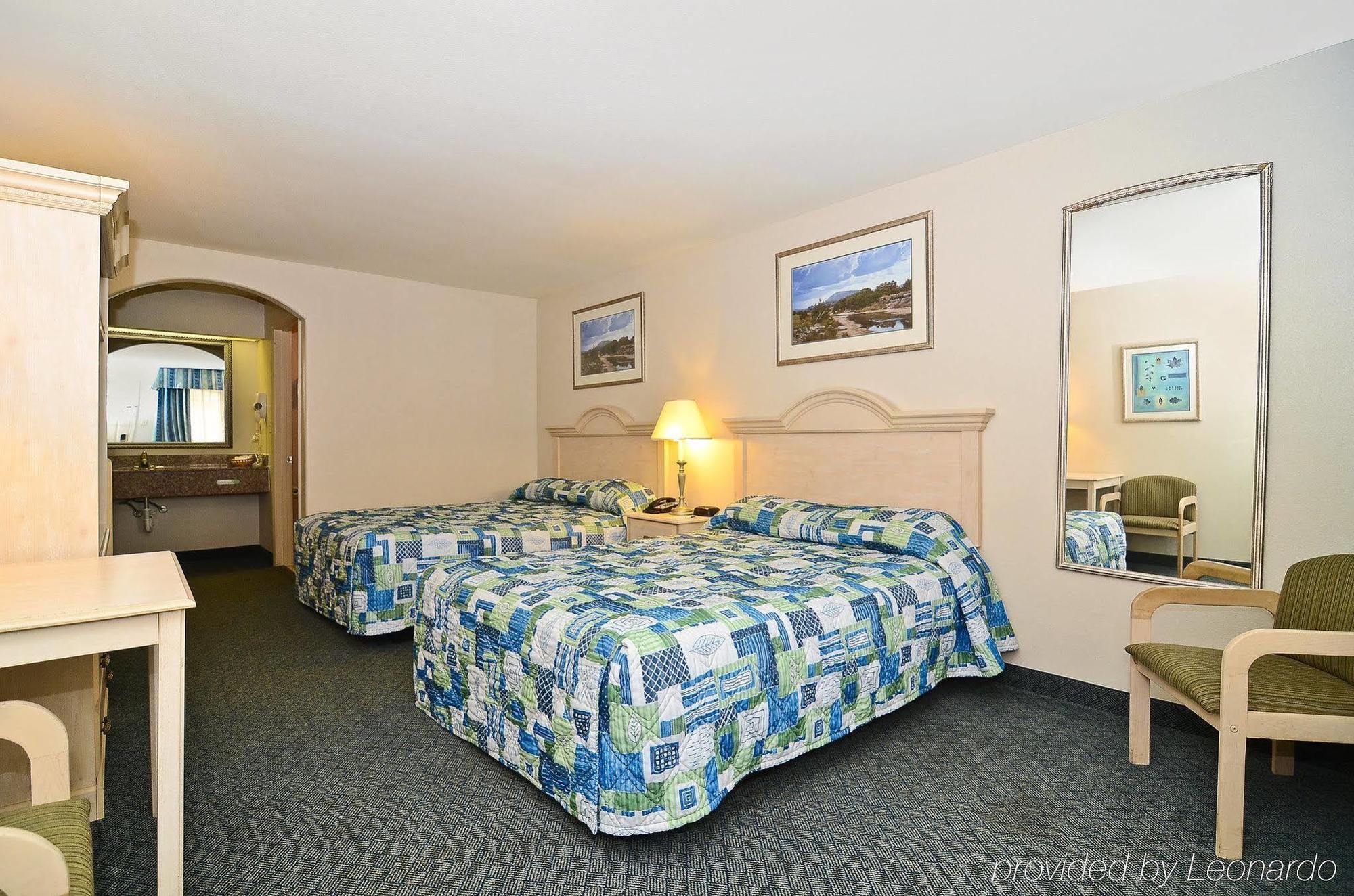 Americas Best Value Inn West Columbia Quarto foto